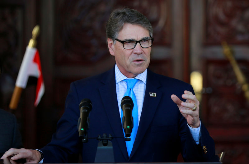 © Reuters. U.S. Energy Secretary Rick Perry attends a news conference after meeting with Iraqi President Barham Salih in Baghdad