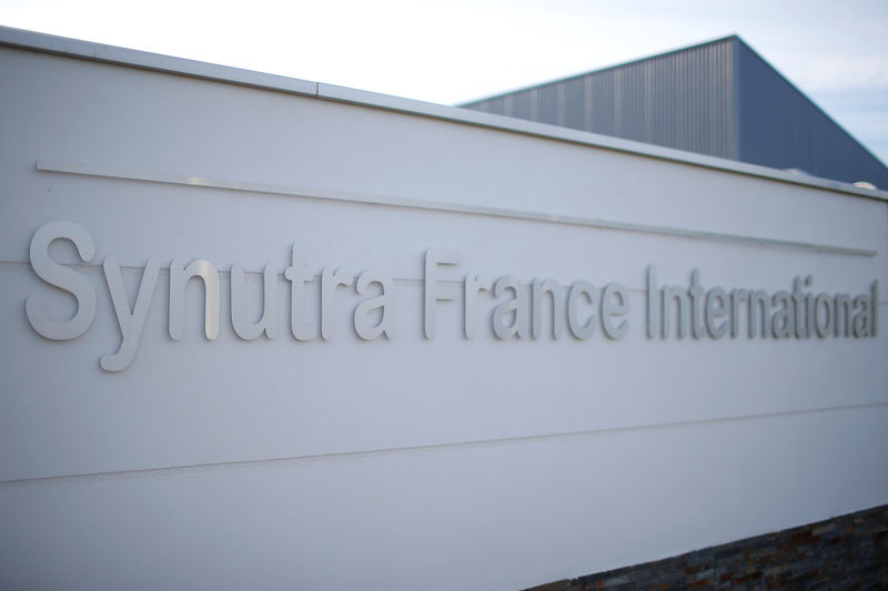 © Reuters. A view shows the production plant of Chinese infant milk formula-maker Synutra in Carhaix-Plouguer