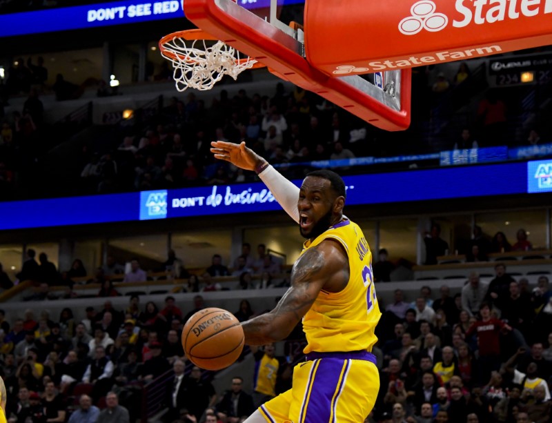 © Reuters. NBA: Los Angeles Lakers at Chicago Bulls