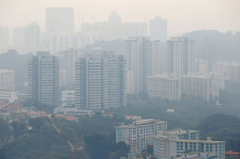 سنغافورة تشهد أسوأ ضباب دخاني في ثلاث سنوات
