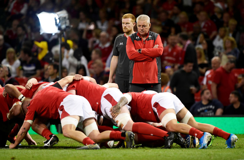 © Reuters. FILE PHOTO: Wales coach Warren Gatland to end era at World Cup