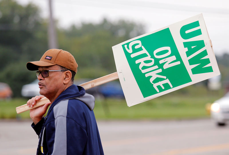 GM e sindicato retomam negociações enquanto trabalhadores fazem piquetes