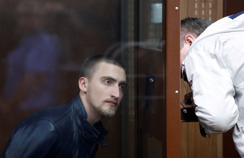Russian celebrities demand release of actor jailed over protest