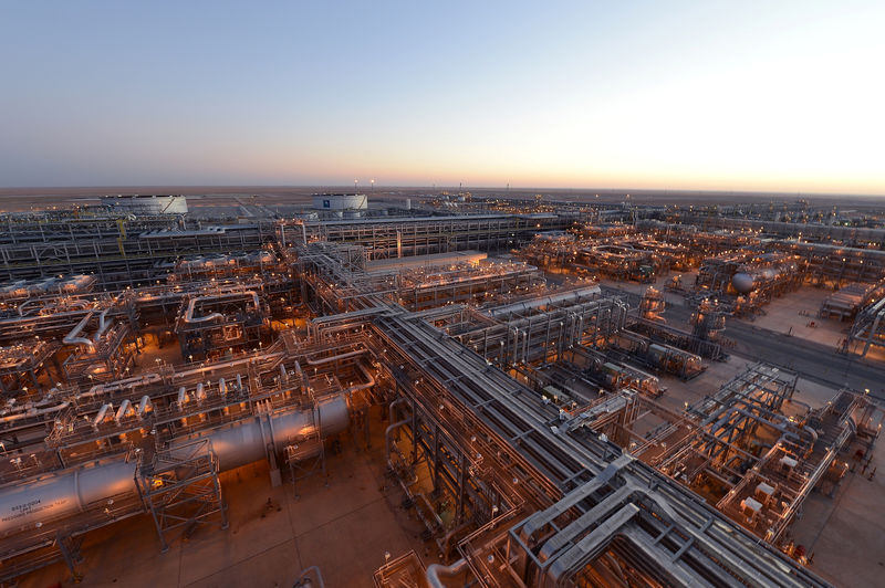 حقائق-تأثير توقف إنتاج النفط السعودي على أسواق الخام والمنتجات