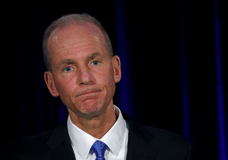 © Reuters. FILE PHOTO: Boeing Co Chief Executive Dennis Muilenburg during a news conference at the annual shareholder meeting in Chicago