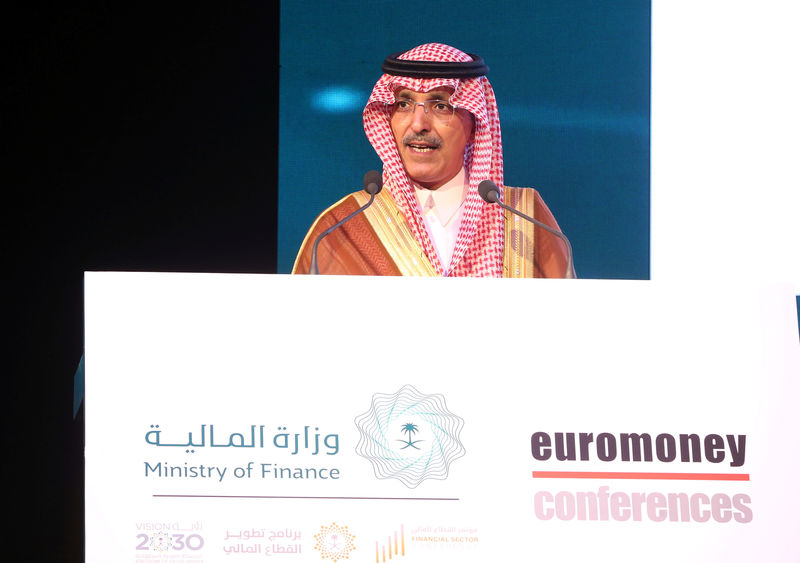 © Reuters. Saudi Minister of Finance Mohammed al-Jadaan speaks at the Euromoney GCC Financial Forum 2019 in Riyadh