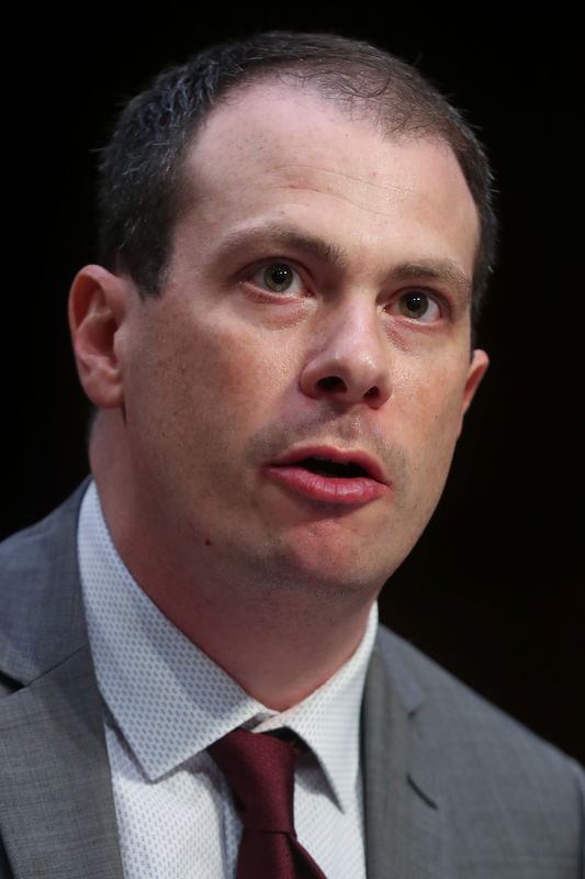 © Reuters. Google’s Slater testifies before a U.S. Senate Commerce Committee hearing on extremism on social media platforms in Washington