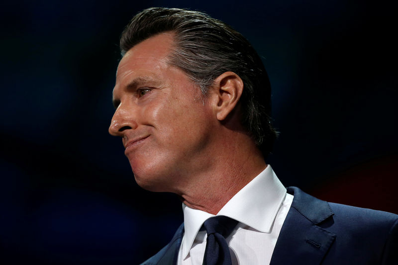 © Reuters. California's Governor Gavin Newsom speaks during the California Democratic Convention in San Francisco