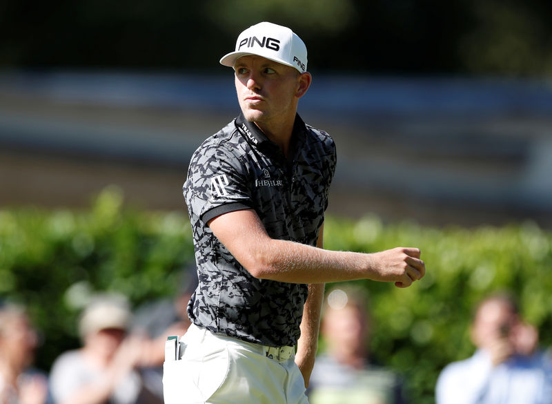 Wallace leads PGA Championship, McIlroy struggles to 76