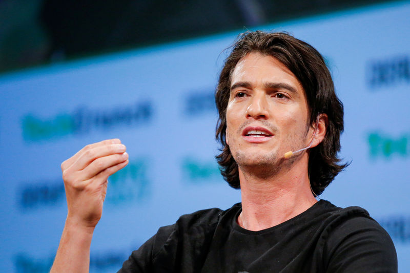 © Reuters. FILE PHOTO: Neumann, CEO of WeWork, speaks to guests during the TechCrunch Disrupt event in Manhattan, in New York City