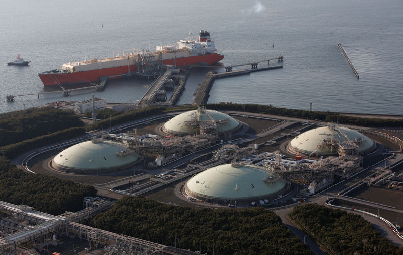 صحيفة: اليابان ستستثمر 10 مليارات دولار في الغاز المسال لخفض الاعتماد على نفط الشرق الأوسط