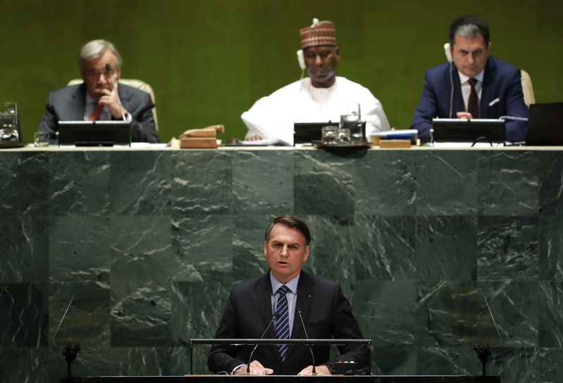 © Reuters. El presidente brasileño Jair Bolsonaro habla en la Asamblea de la ONU en Nueva York
