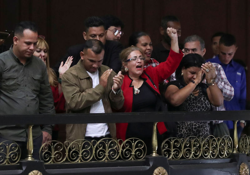 Tras años de ausencia, el chavismo vuelve al Parlamento en Venezuela