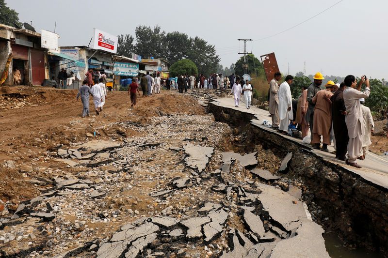 ارتفاع عدد ضحايا زلزال باكستان إلى 37 قتيلا