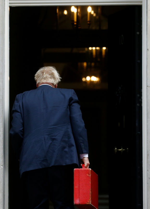© Reuters. Britain's Prime Minister Boris Johnson is seen in Downing Street in London