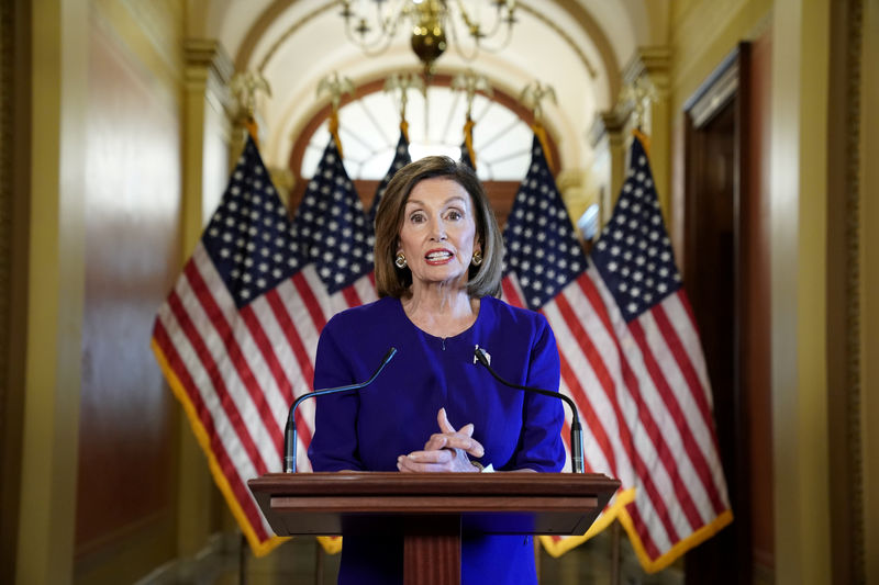 © Reuters. FILE PHOTO: House Speaker Nancy Pelosi announces Trump impeachment inquiry at the U.S. Capitol in Washington