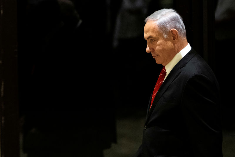 © Reuters. نتنياهو يدعو لبث مباشر لجلسة تمهيدية لمحاكمته