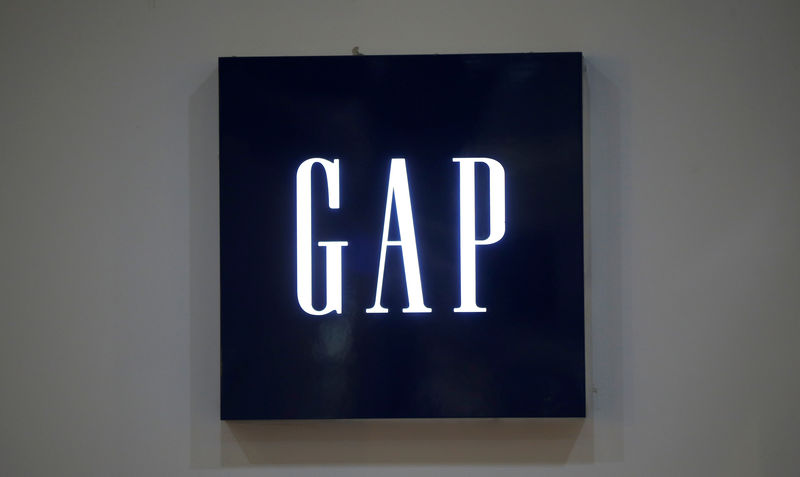 Gap to hire fewer workers for holiday season