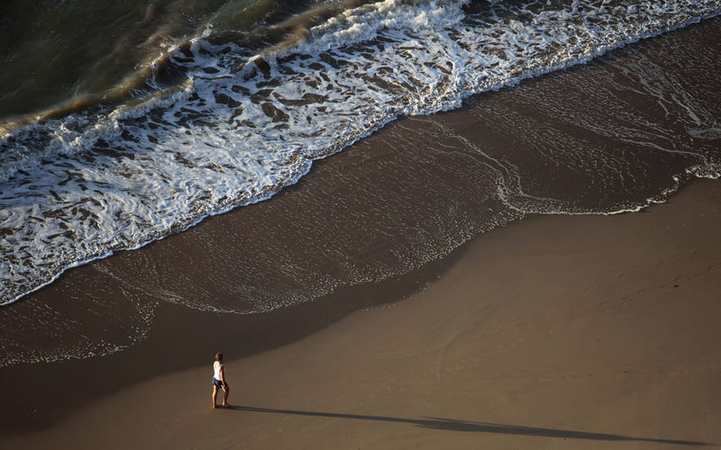 Óleo em praias do NE não é brasileiro, diz Ibama; ANP não registra vazamento
