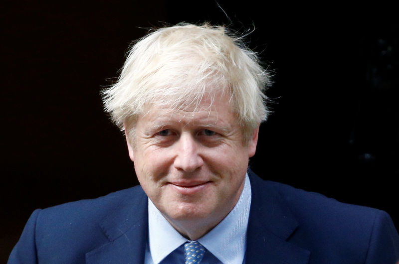 © Reuters. FILE PHOTO: Britain's Prime Minister Boris Johnson leaves Downing Street in London