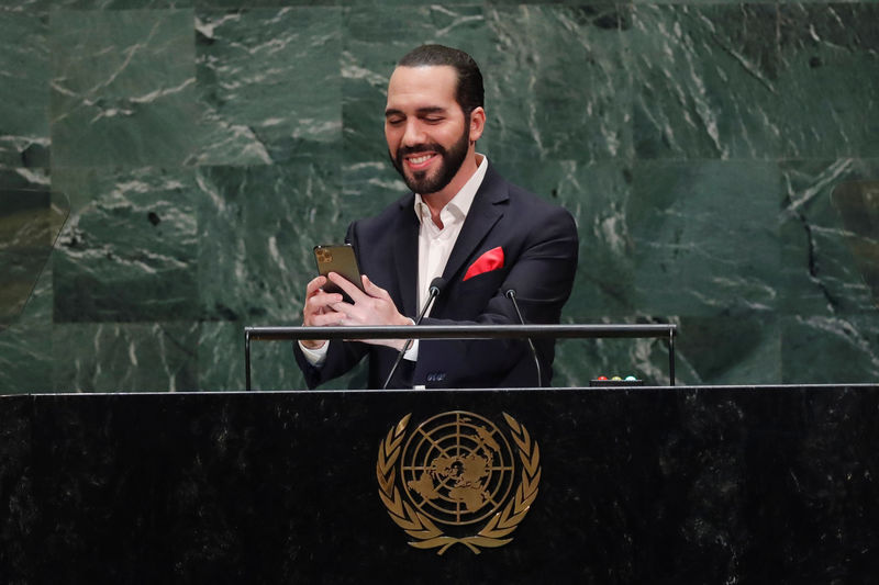Con un selfi, el presidente de El Salvador denuncia la obsolescencia de la ONU