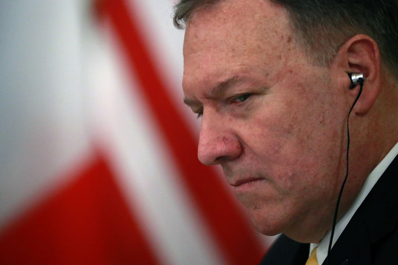 Comitês da Câmara dos EUA intimam Pompeo por documentos sobre Ucrânia