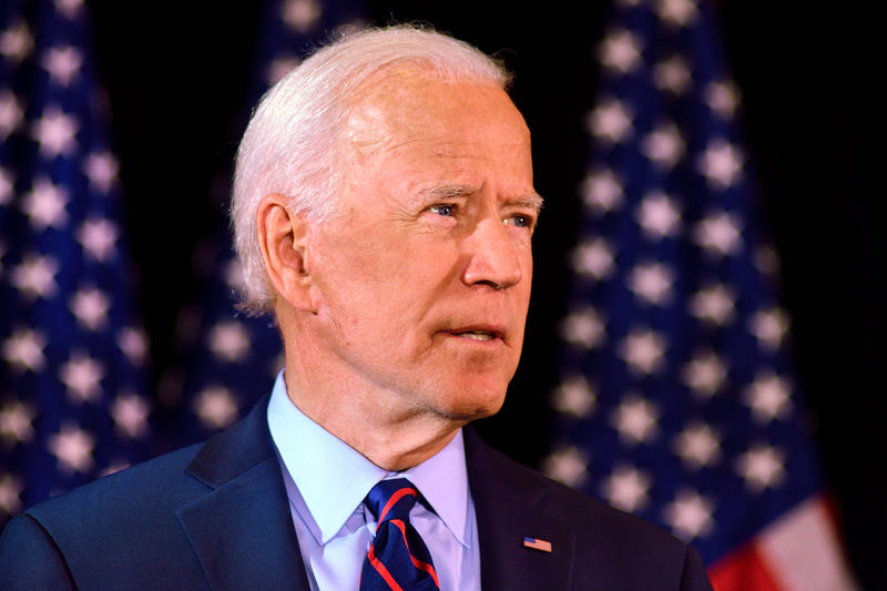 © Reuters. Joe Biden makes a statement on the whistleblower report in Wilmington