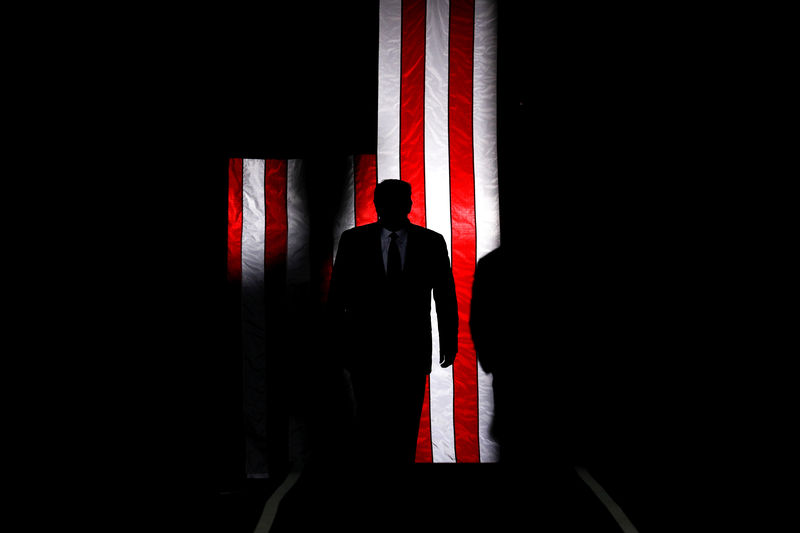 © Reuters. FILE PHOTO: U.S. President Donald Trump hosts a Keep America Great rally at the Santa Ana Star Center in Rio Rancho, New Mexico,