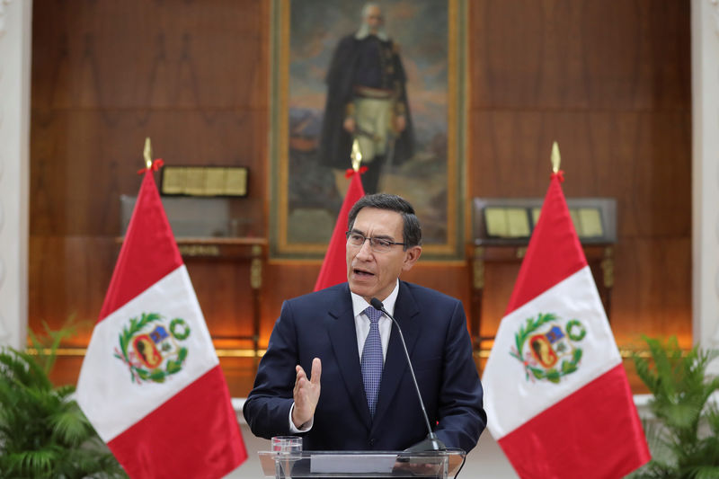 Presidente do Peru ameaça fechar Congresso se parlamentares nomearem juízes para Tribunal Constitucional