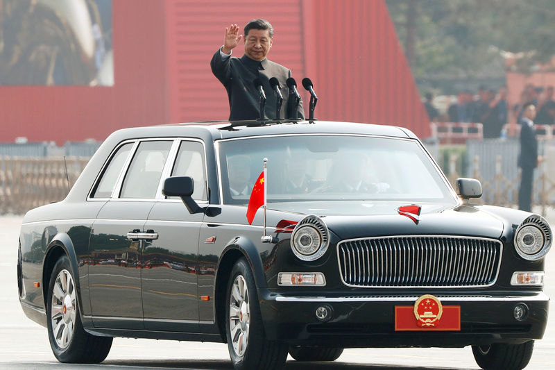 الرئيس الصيني يقول إن بلاده ستبقى على طريق التنمية السلمية