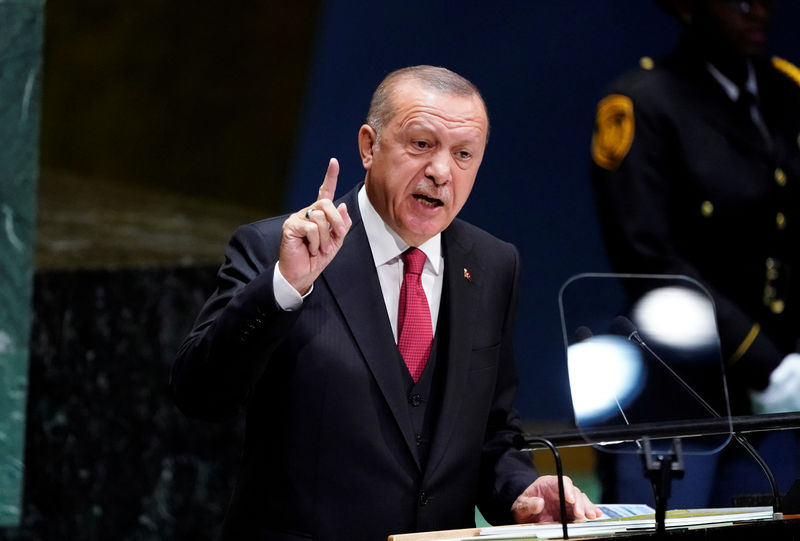 © Reuters. أردوغان: لا خيار أمامنا سوى مواصلة مسارنا الخاص "بالمنطقة الآمنة" في سوريا