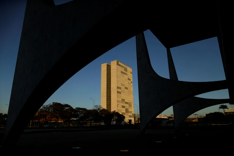 Equipe econômica calibra pacto federativo após derrota em abono na Previdência