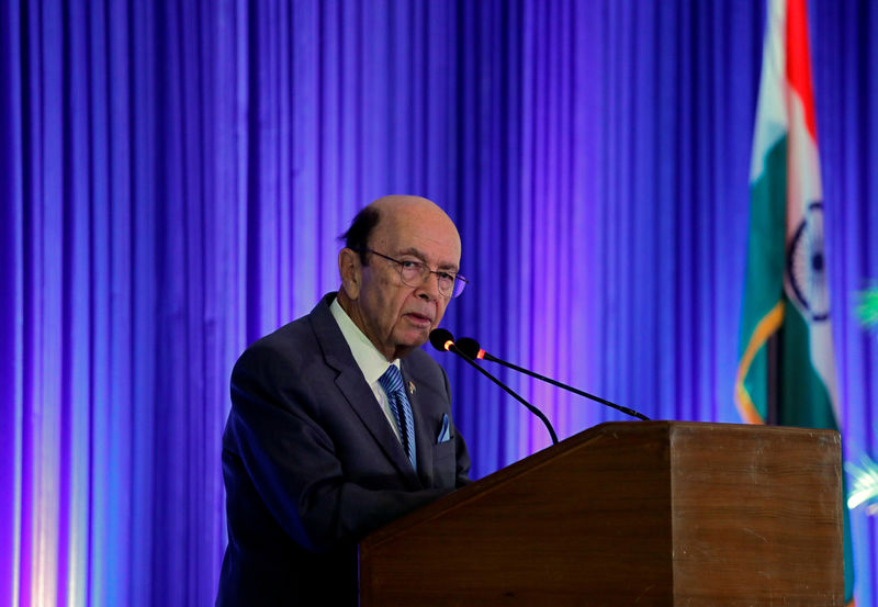 © Reuters. FILE PHOTO: US Commerce Secretary Wilbur Ross addresses a gathering at the Trade Winds Indo-Pacific Trade Mission and Business Forum in New Delhi