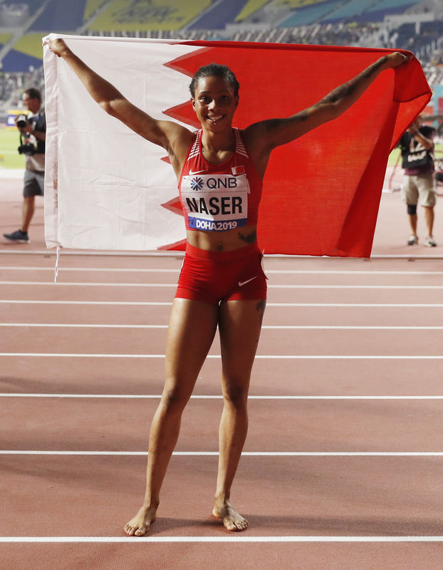 © Reuters. البحرينية سلوى عيد ناصر تصعق شوني ميلر وتحرز ذهبية سباق 400 متر
