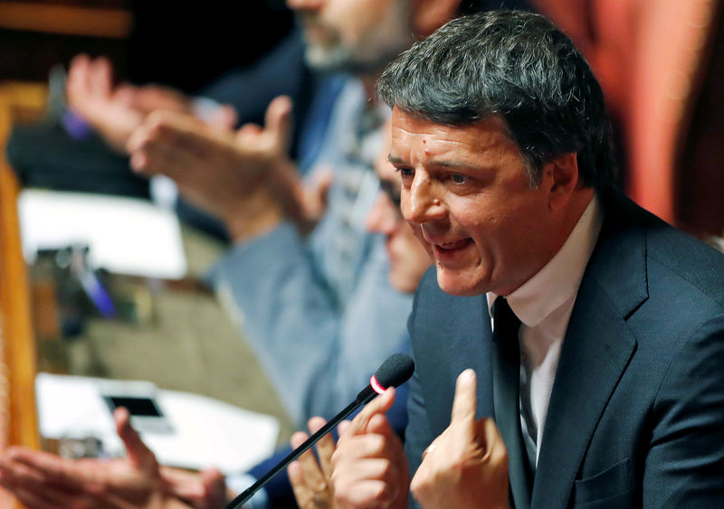 © Reuters. FILE PHOTO: Former Italian Prime Minister Matteo Renzi is pictured speaking during a session of the upper house of parliament in Rome, Italy