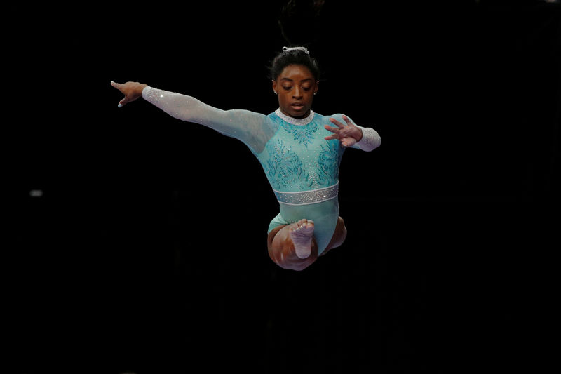 © Reuters. FILE PHOTO: Simone Biles competes on balance beam at the U.S. Gymnastics Championships in Boston