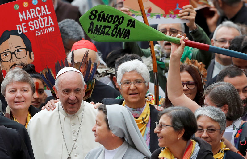 Papa pede respeito a povos indígenas da Amazônia em início de sínodo de 3 semanas