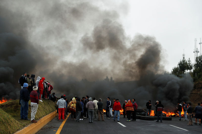 Indígenas protestam no Equador; 477 pessoas são presas