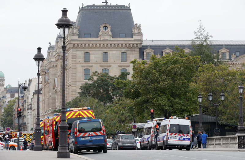 Préfecture: L'auteur de l'attaque possédait une liste de noms de policiers