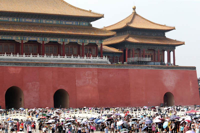 China's tourists cut back foreign travel over 'Golden Week', choose patriotic destinations at home