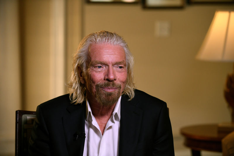 © Reuters. Virgin Galactic founder Richard Branson speaks during the Space Symposium in Colorado Springs
