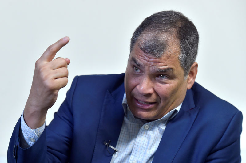 ENTREVISTA-Ex-presidente equatoriano Correa nega planejar golpe do exílio