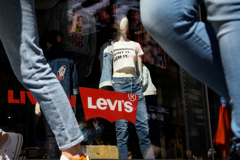 Levi Strauss profit declines on trouble in the Americas