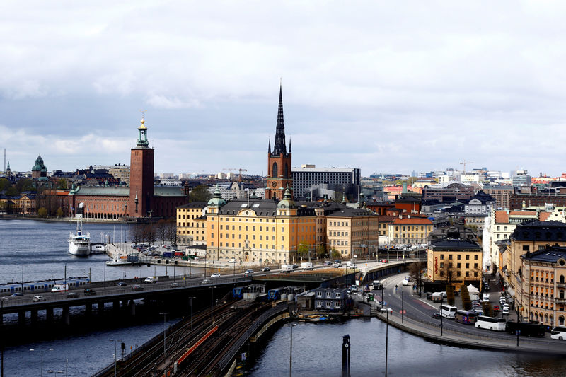 Swedish think-tank sees slower growth, rates on hold
