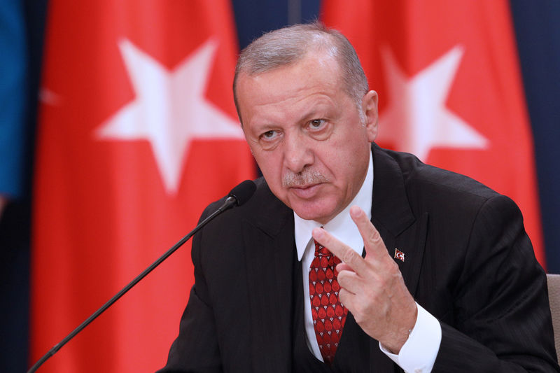 Turchia, Erdogan annuncia inizio offensiva in Siria