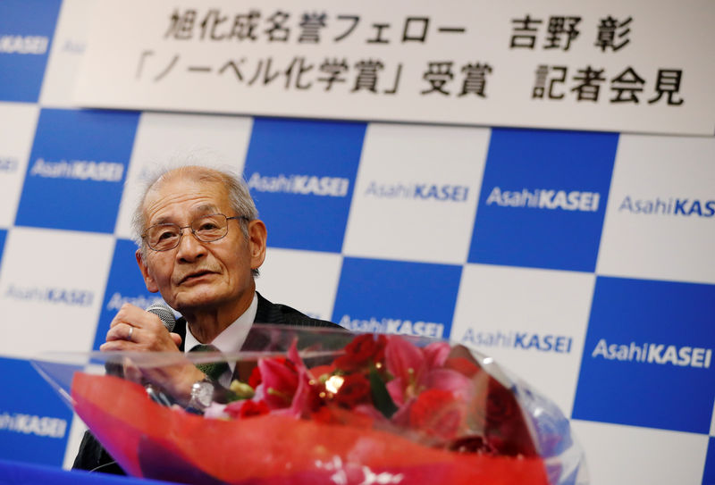 © Reuters. ノーベル化学賞に吉野彰氏ら3氏、リチウムイオン電池を開発