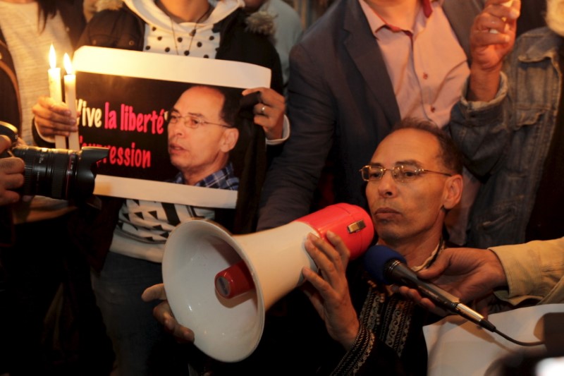 © Reuters. باحثون: متسللون اخترقوا هواتف ناشطين حقوقيين مغربيين خلال حملة قمع لاحتجاجات