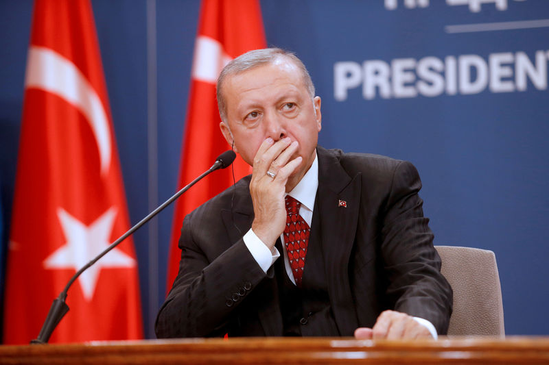 Erdogan difende attacco Siria dopo ondata di critiche