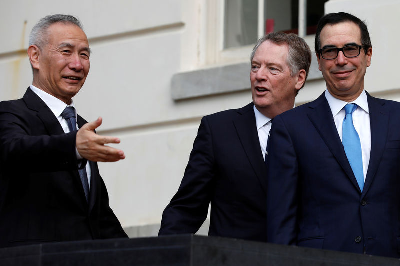 © Reuters. 米中閣僚級通商協議が再開、トランプ氏は11日に劉副首相と会談