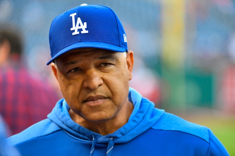 Report: Dodgers manager Roberts to return in '20